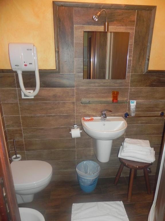 Hotel Trois Etoiles エントラックエ 部屋 写真